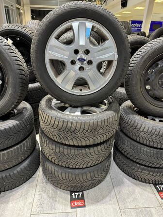 4 stk. Ford Alufælge 16" med Goodyear 205/55R16 vinterdæk