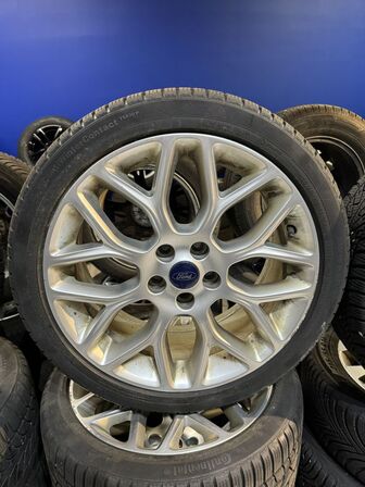 4 stk. Ford Alufælge 18" med Contiental 235/40R18 vinterdæk