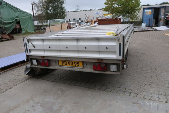 Trailer HUMBAUR HT25 uden indhold