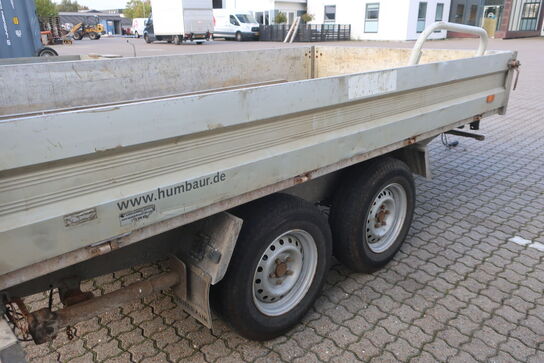 3 vejs-tiptrailer HUMBAUR HTK 35 med ramper