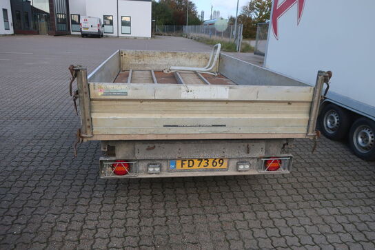 3 vejs-tiptrailer HUMBAUR HTK 35 med ramper