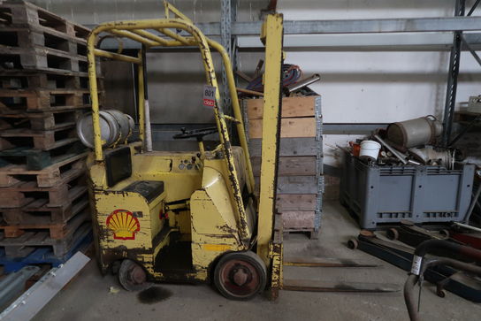 Gas/benzin truck Towmotor 1T MOMSFRI