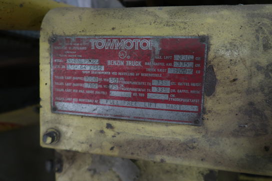 Gas/benzin truck Towmotor 1T MOMSFRI