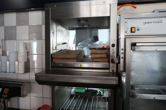 Serveringsstation med indhold