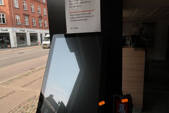 All-in-one touch computer ELO ESY22i5 med bonprinter samt dankortterminal