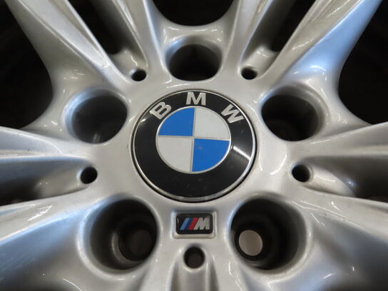 BMW fælge med PIRELLI vinterdæk til BMW M5