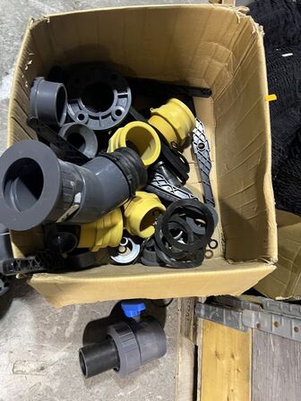 Palle med fittings m.m.