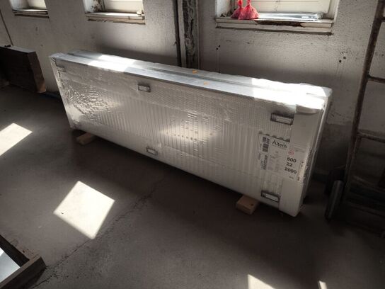 2 stk. Altech panelradiatorer (ubrugte)