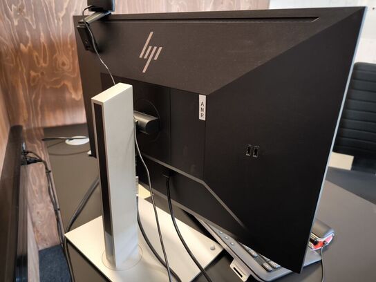 2 stk. computerskærme HP 24", webcam, samt CONTOUR Rollermouse Red