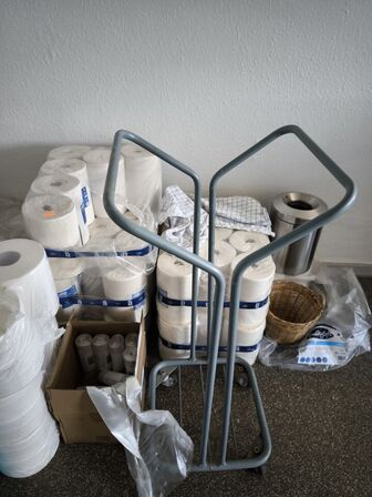 Affaldsstativ, køkkenruller m.m.