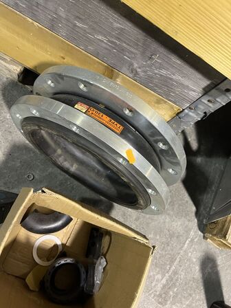 Palle med fittings m.m.