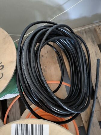 Palle med kabel