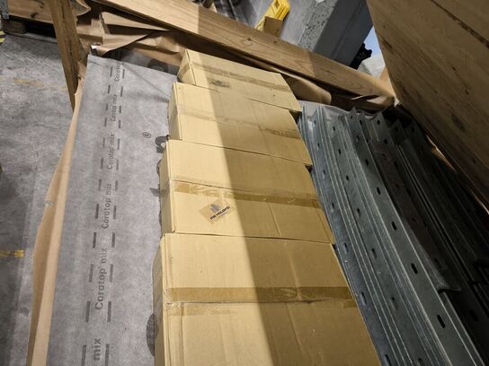 Div slanger samt galvaniserede plader