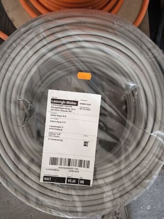 Palle med kabel