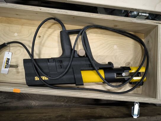 Palle med presfittings samt REMS Powerpres XL