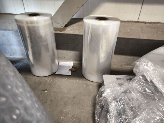Rulle med bobleplast samt 2 stk. ruller med film