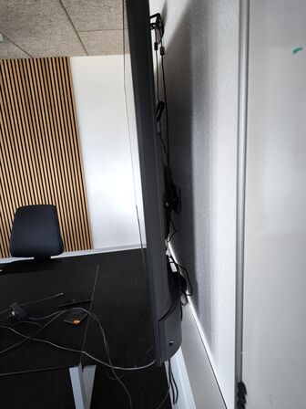 TV SAMSUNG 55" med vægbeslag