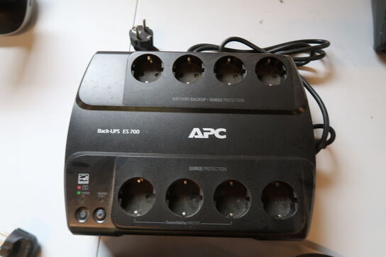 2 stk. APC Back-UPS ES700