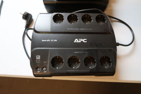 2 stk. APC Back-UPS ES700