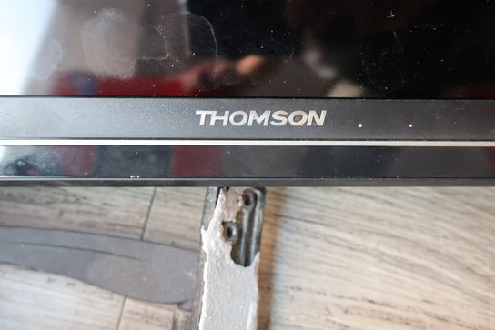 2 stk. skærne og ophæng THOMSON, ACER