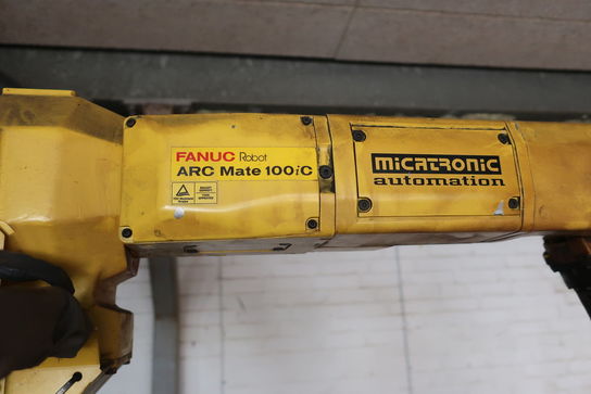 Robotarm FANUC Robot ARC Mate 100iC med dertilhørende styring