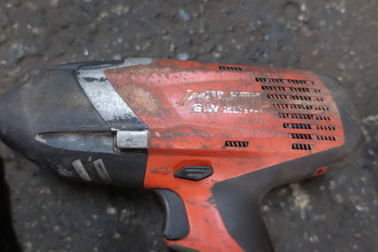 Akku slagnøgle HILTI med batteri og lader