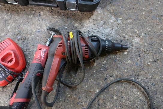 Akku ligesliber MILWAUKEE M12 FDGS, slagboremaskine HILTI ST1800