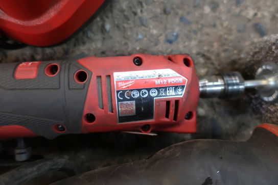 Akku ligesliber MILWAUKEE M12 FDGS, slagboremaskine HILTI ST1800