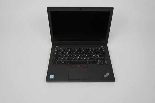 Lenovo ThinkPad X260 i5-6300U 12", 16GB RAM, 256GB SSD, 2.40 GHz. 