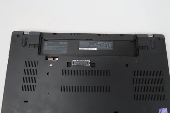 Lenovo ThinkPad T470 i5-6300U, 16GB RAM, 256GB SSD.