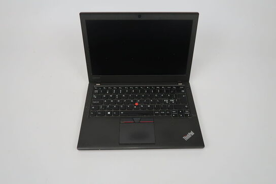 Lenovo ThinkPad X260 i5-6300U 12", 16GB RAM, 256GB SSD, 2.40 GHz. 