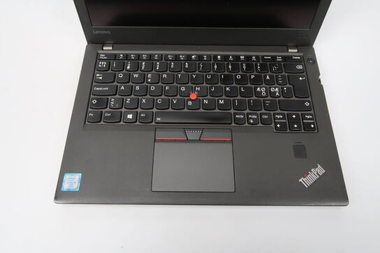 Lenovo ThinkPad X270 i5-6300U 12", 16GB RAM, 256GB SSD, 2.40 GHz. 