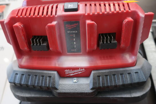 2 stk. ladere MILWAUKEE M1418C6, M18 DFC