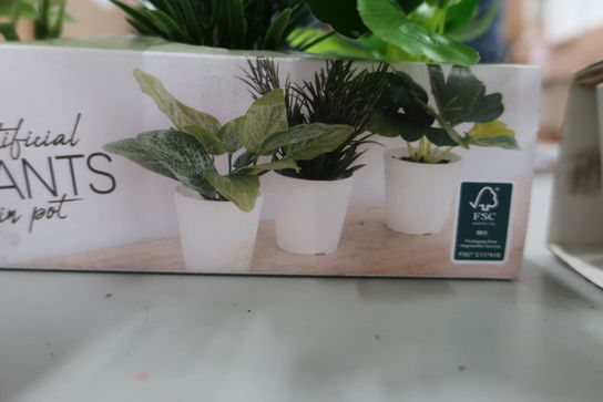 12 pk. Af 3 stk. Planter i plastik