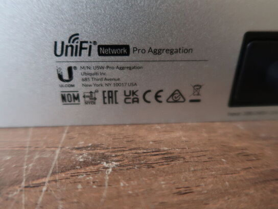 28x10G ports aggregation switch UBIQUITI UniFi Pro