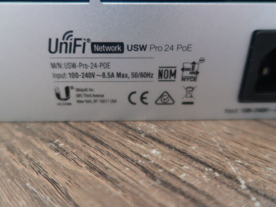 24 ports POE switch UBIQUITI UniFi Pro