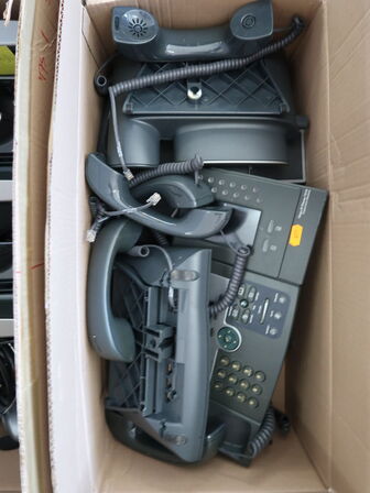 4 ks. IP telefoner CISCO/Siemens + div. headset (se billeder)