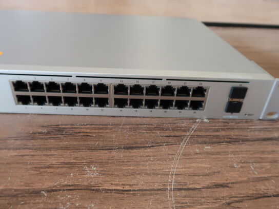 24 ports switch UBIQUITI UniFi  Pro