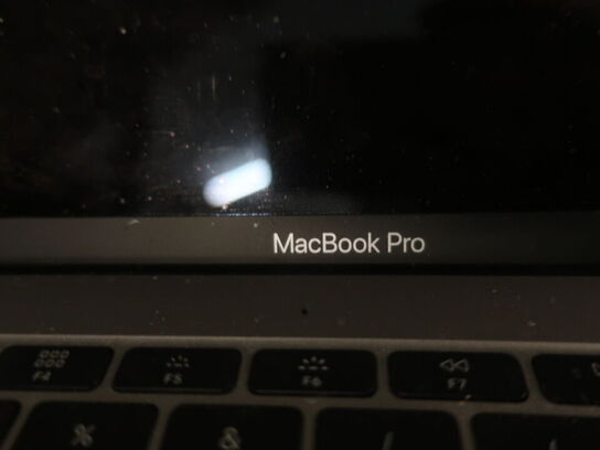 MacBook Pro 2017 i5 dual-core/8GB/128GB NVMe