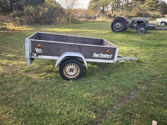 Trailer, Dan Trailers