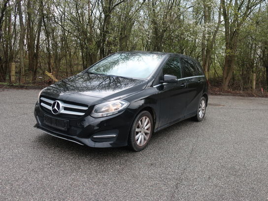 Personbil MERCEDES B-Klasse 200d (momsfri)