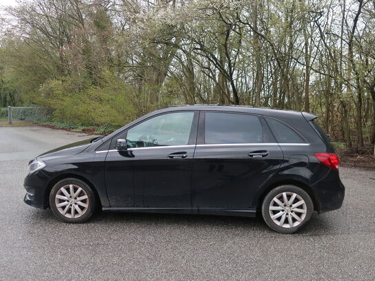 Personbil MERCEDES B-Klasse 200d (momsfri)