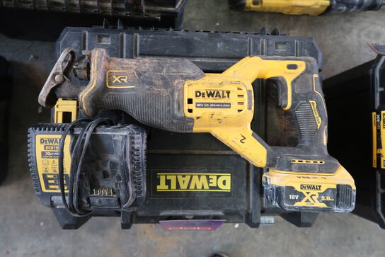 Akku bajonetsav, DeWalt DCS382