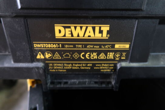 DeWalt DWST08061-1 Thoughsystem 2.0 værktøjskasse med LED-lys