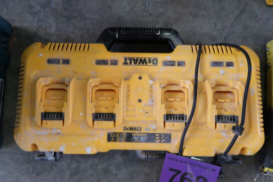 DeWalt DCB104 4-ports hurtiglader + diverse DeWalt 