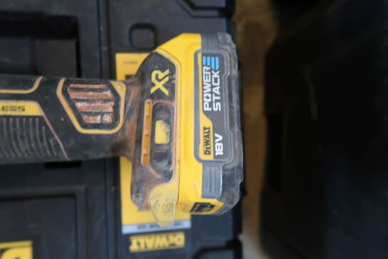 Akku vinkelsliber, DeWalt DCG405