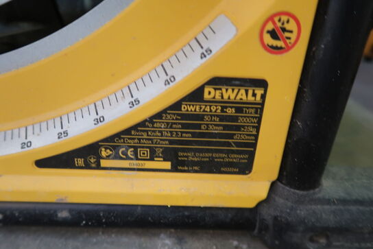 Bordsav, Dewalt DWE7492-qs