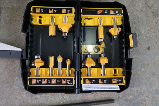 Akku kantfræser, Dewalt DCW600 + diverse udstyr 