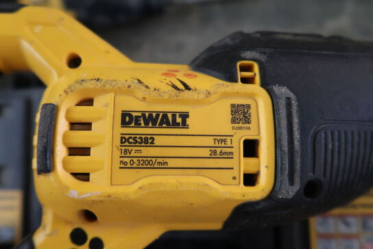 Akku bajonetsav, DeWalt DCS382