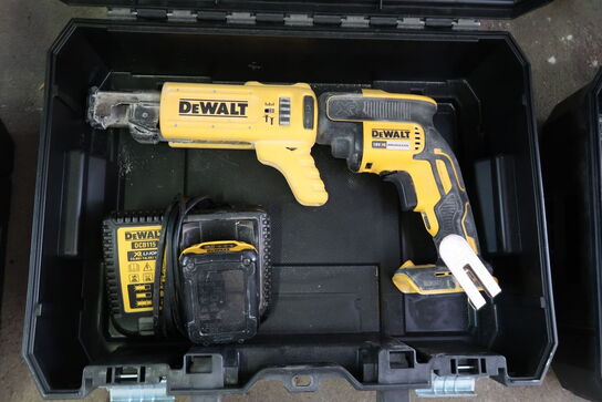 Akku gipsskruetrækkere med skruemagasin, Dewalt DCF620